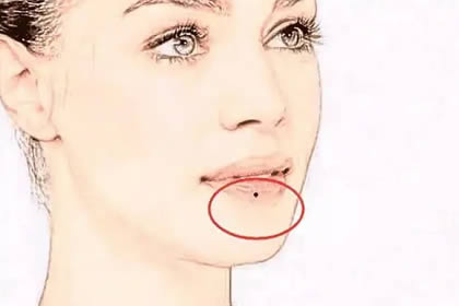 右嘴角下方有痣代表什么 男女嘴角有痣有何区别